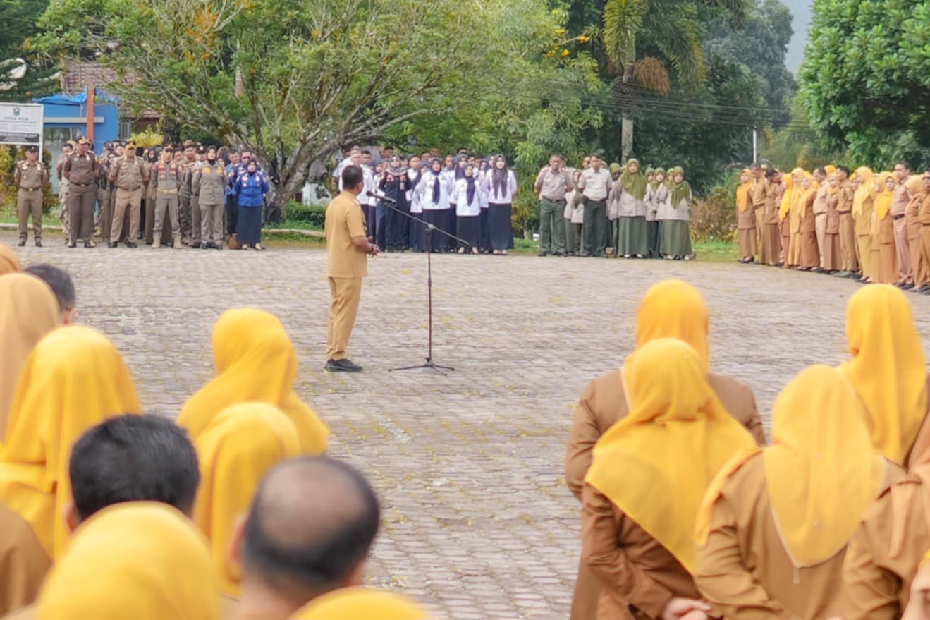 Bupati Solok pimpin Apel gabungan perdana ASN pascalibur Tahun Baru 2026 